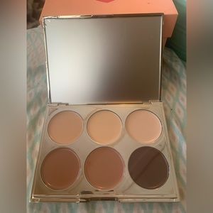 Iconic London multi use sculpting palette